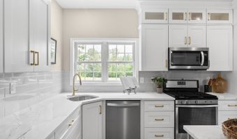 1505 Chestnut Grv, Appomattox, VA 24522