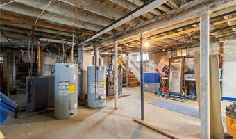 9 Southern St, Cranston, RI 02920