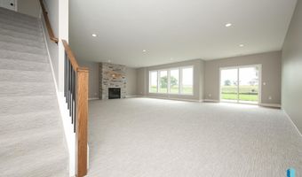 1005 S Haley Ave, Brandon, SD 57005