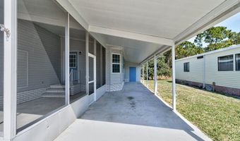 613 Papaya Cir, Barefoot Bay, FL 32976