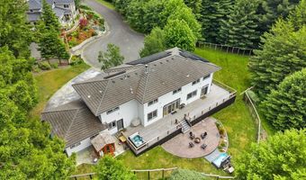 1346 Diamond Dr, Arcata, CA 95521