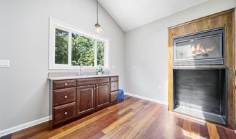 202 Shepard Home Rd, Chester, NH 03036