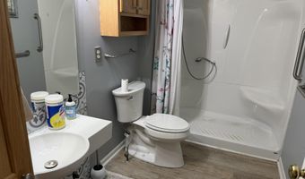 959 W Maumee St 959 W Maumee A, Adrian, MI 49221