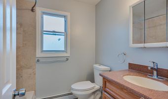 320 Demorest Ave, Avenel, NJ 07001