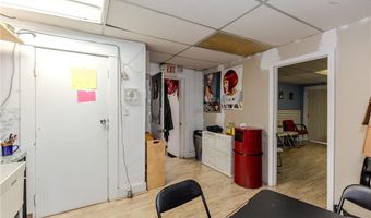 634 Park Ave, Cranston, RI 02910