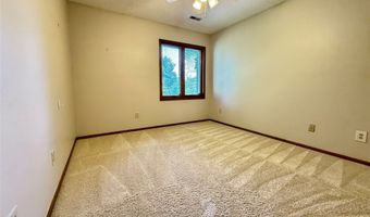 411 SE Delaware Ave 304, Ankeny, IA 50021