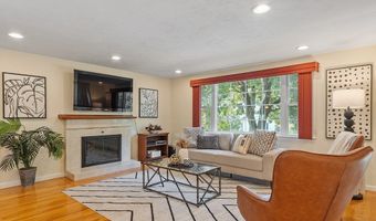 16 Patriots Rd, Acton, MA 01720