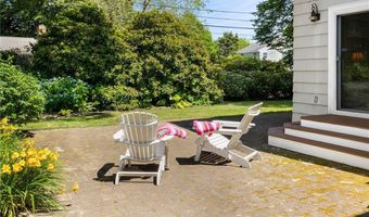 36 Kay Blvd, Newport, RI 02840