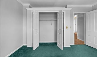 553 Bellevue Ave 14, Newport, RI 02840