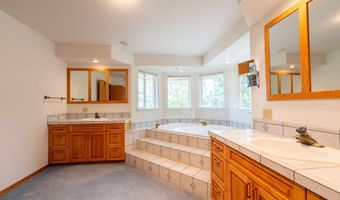 59649 Okanagan Ln, Bend, OR 97702