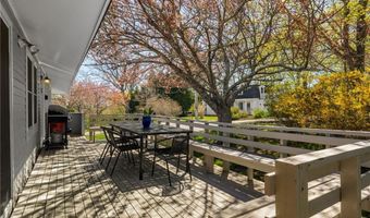 7 Cowsill Ln 1, Newport, RI 02840