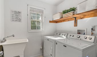 244 Parkwood Dr, Aylett, VA 23009