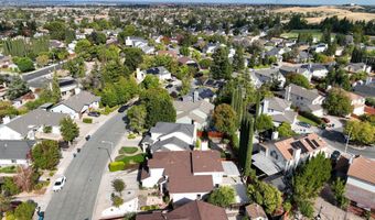 318 Redrock Dr, Antioch, CA 94509