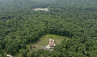 13 Woodridge Dr, Barkhamsted, CT 06063