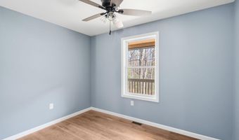 5 PIN OAK Ln, Basye, VA 22810