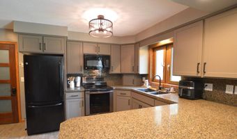2214 SE 14th Ave, Aberdeen, SD 57401