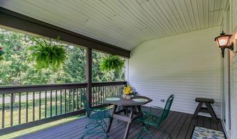 118 Kensington Ct, Aurora, OH 44202