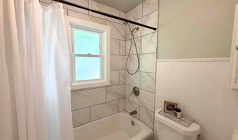 2128 Norside Dr, Alton, IL 62002