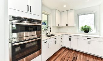 5311 ROOSEVELT St, Bethesda, MD 20814
