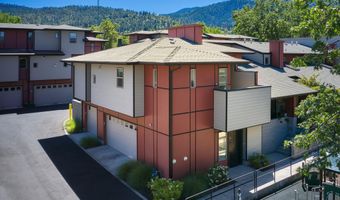 61 S Mountain Ave, Ashland, OR 97520