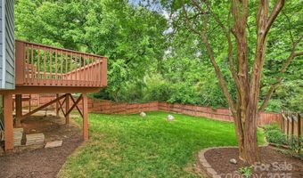 2100 Sablewood Dr, Charlotte, NC 28205
