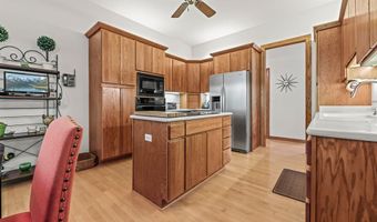 1059 Oakwood Dr, Alliance, OH 44601