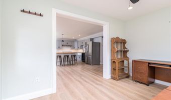 473 Klondike Rd, Charlestown, RI 02813