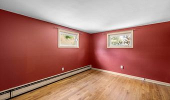 93 Kenwood St, Berlin, CT 06037