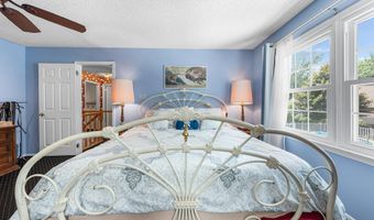 16 Tanglewood Dr, Barnegat, NJ 08005