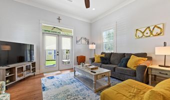 307 Saint George St, Bay St. Louis, MS 39520