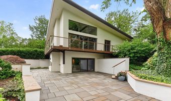 1980 Hillside Dr, Columbus, OH 43221
