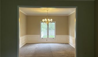 125 Hobnail Dr, Amherst, NY 14228