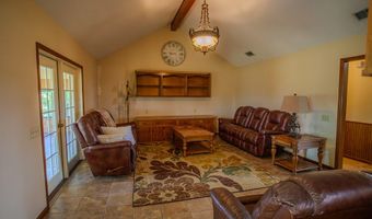 68 Smart Rd, Baxley, GA 31513