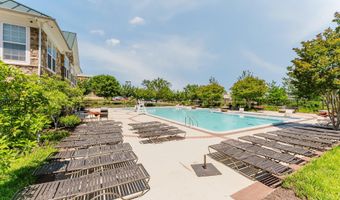 24588 BYRNE MEADOW Sq 302, Aldie, VA 20105