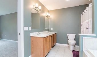 27 South St, Blandford, MA 01008