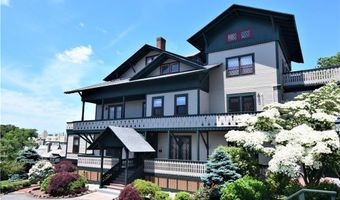 35 Chastellux Ave J, Newport, RI 02840