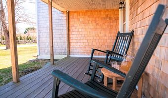 127 Willow Ave, Little Compton, RI 02837
