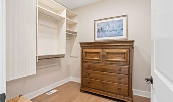 1663 Fairview Dr, Allegan, MI 49010