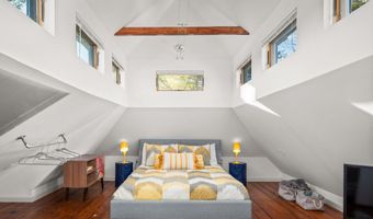 26 Old Searsport Ave, Belfast, ME 04915