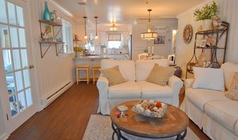 6 Kelsey Rd, Clinton, CT 06413