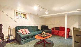 119 Alfred Drowne Rd, Barrington, RI 02806