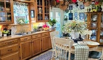2135 MEMORIAL Dr, Alexandria, LA 71301