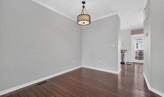 932 HARRISON Cir, Alexandria, VA 22304