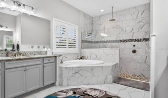 6104 SHADOWLAKE Dr, Apollo Beach, FL 33572