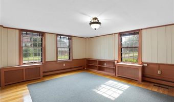 130 E Main St, Clinton, CT 06413