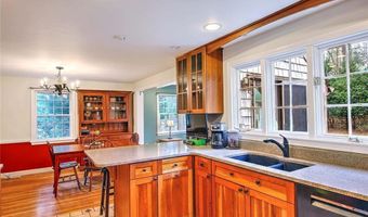 9 KNAPTON St, Barrington, RI 02806