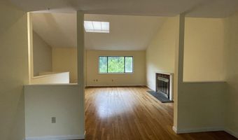 21 Windsor Ln, Cos Cob, CT 06807