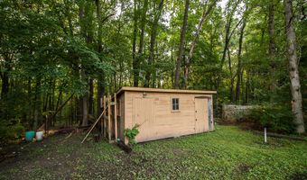 945 Rose Dr, Ann Arbor, MI 48103