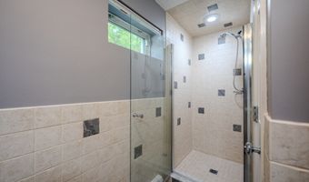 13 Lantern Ln, Billerica, MA 01821
