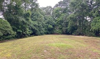 732 Lakeshore Dr, Bennettsville, SC 29512